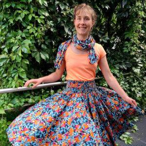 schwingende Rock aus der JOYVITA-Kollektion: bunter Granatapfel